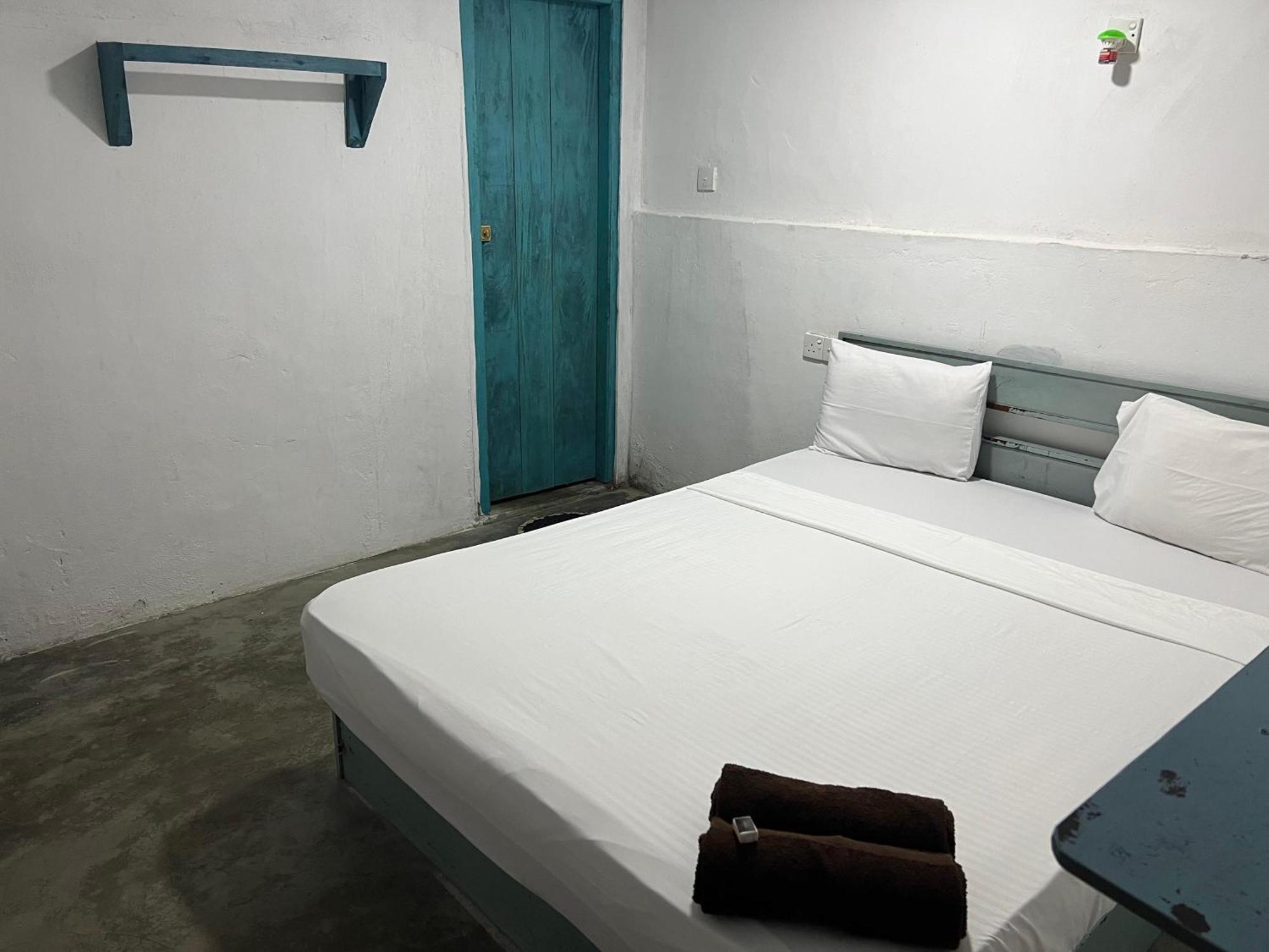 Auberge de jeunesse Cactus Arugambay à Baie d'Arugam Extérieur photo