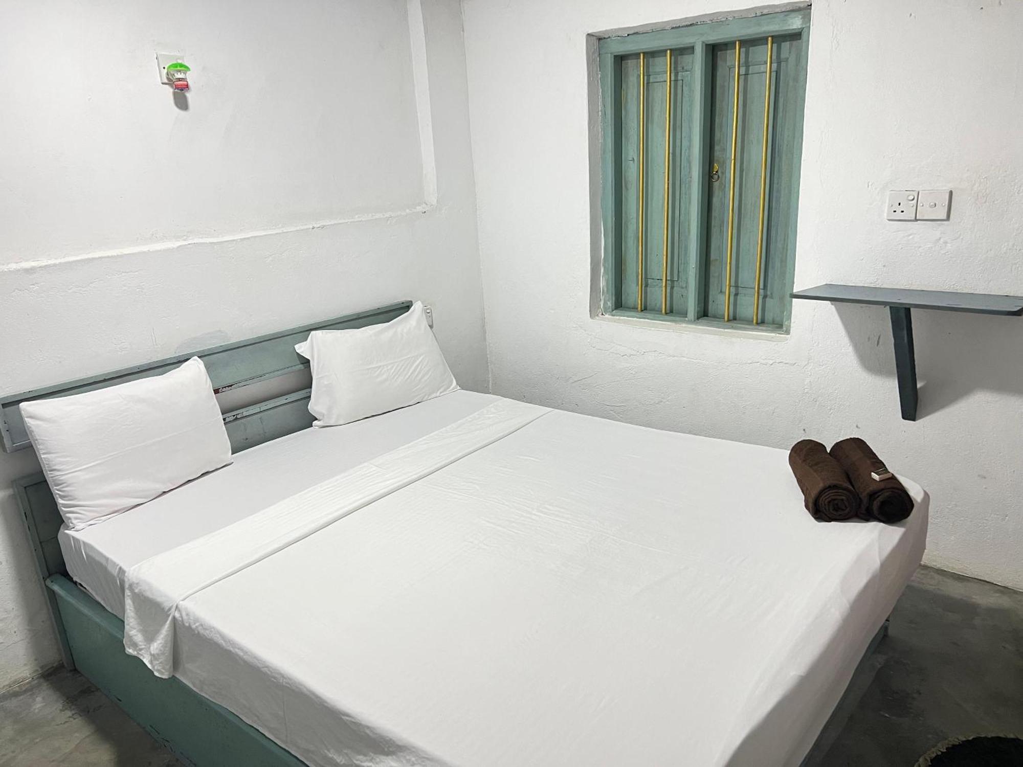 Auberge de jeunesse Cactus Arugambay à Baie d'Arugam Extérieur photo